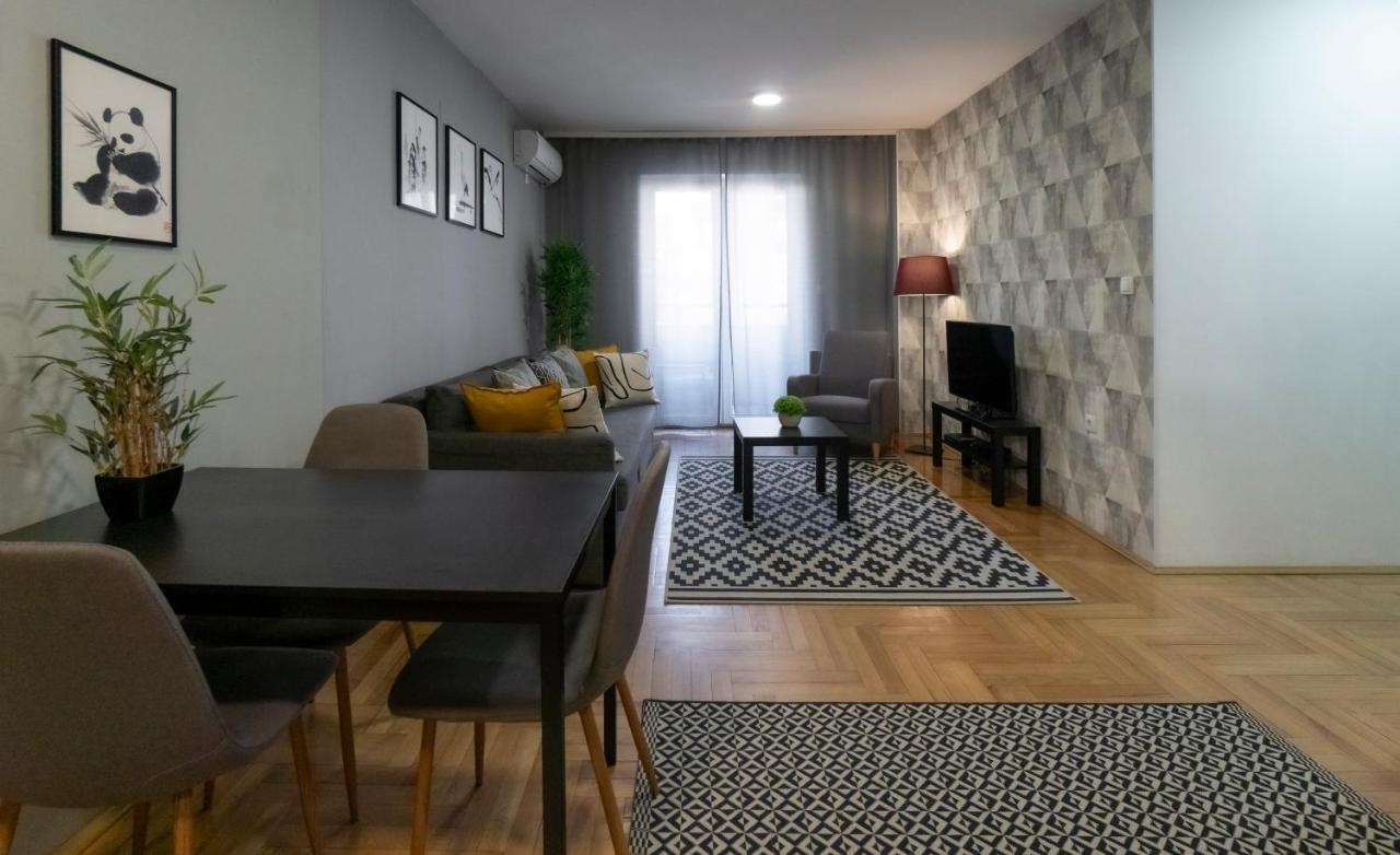 Central Fenix Apartment - Free Private Parking-Fast Wi-Fi Novi Sad Exterior foto