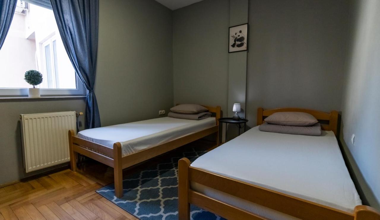 Central Fenix Apartment - Free Private Parking-Fast Wi-Fi Novi Sad Exterior foto