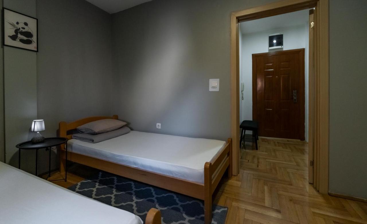 Central Fenix Apartment - Free Private Parking-Fast Wi-Fi Novi Sad Exterior foto