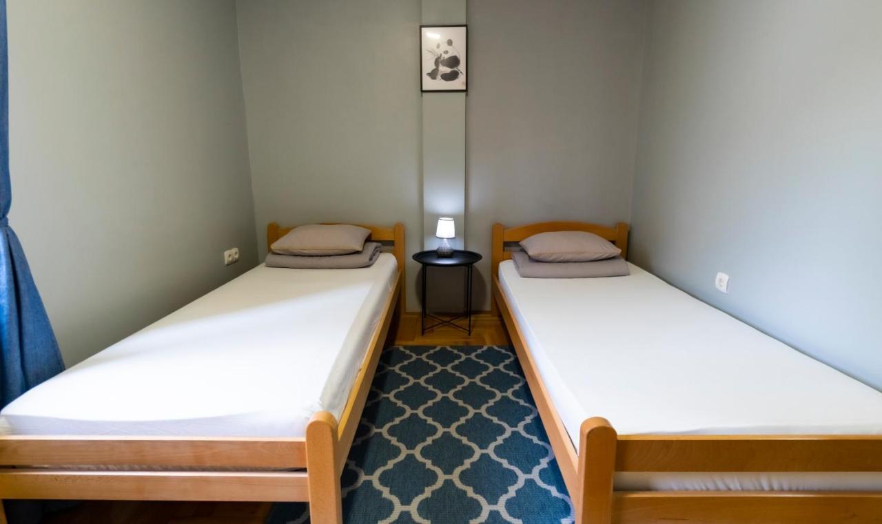 Central Fenix Apartment - Free Private Parking-Fast Wi-Fi Novi Sad Exterior foto