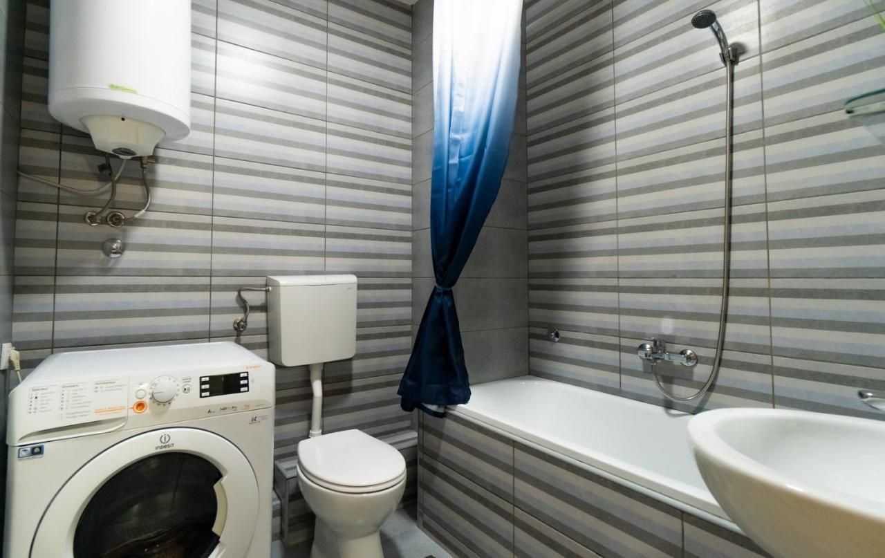 Central Fenix Apartment - Free Private Parking-Fast Wi-Fi Novi Sad Exterior foto